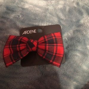 A cute black and red bow!